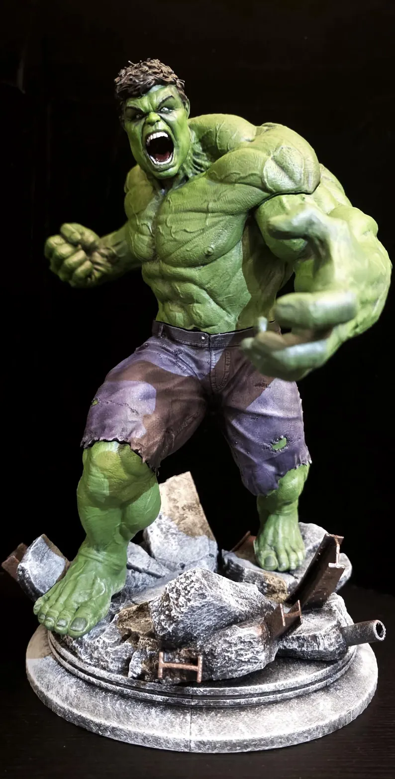 high detail hulk statue for marvel fans