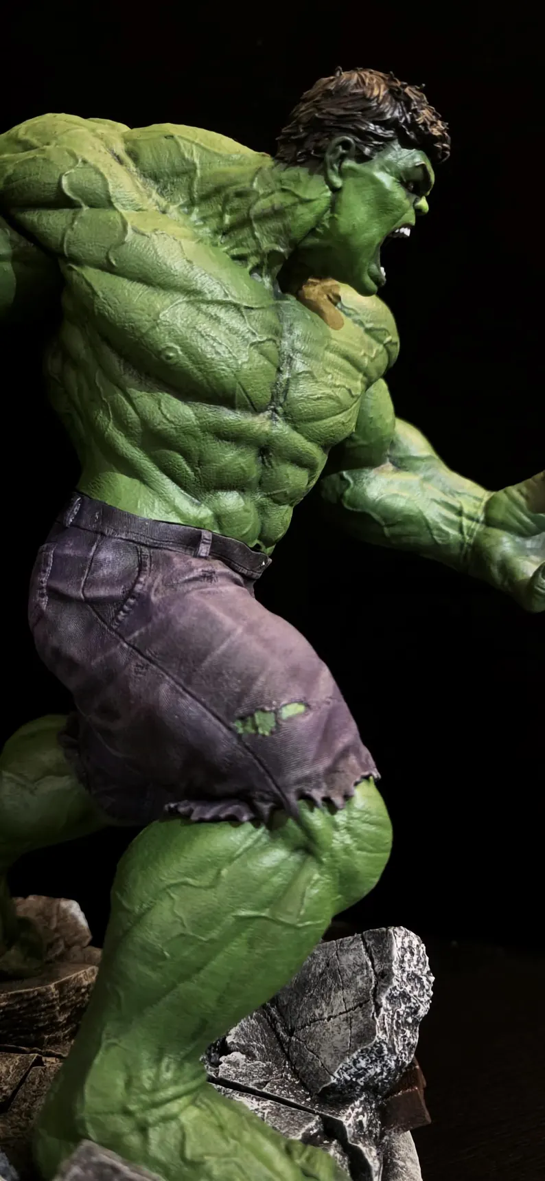 hulk statue marvel avengers collectibles