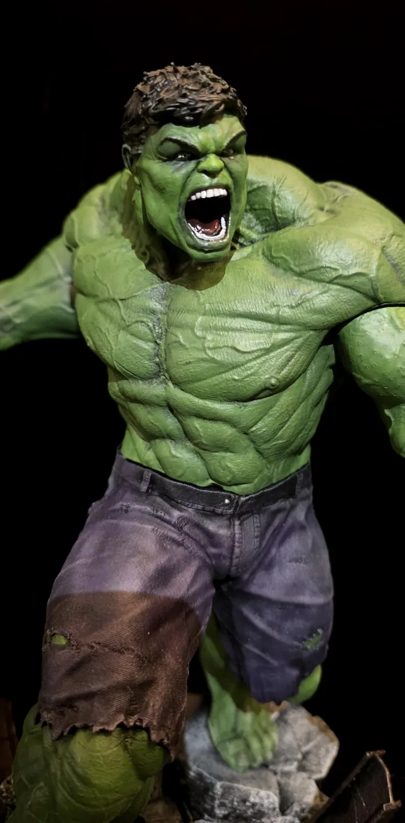 marvel avengers hulk statue with surprise gift